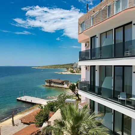 Piccolino Hotel Sarandë